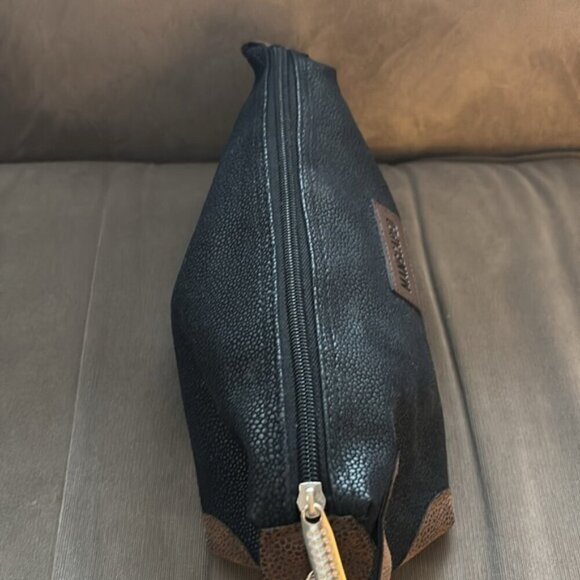 Manscaped The Shed Travel Bag - Picture 3 of 9